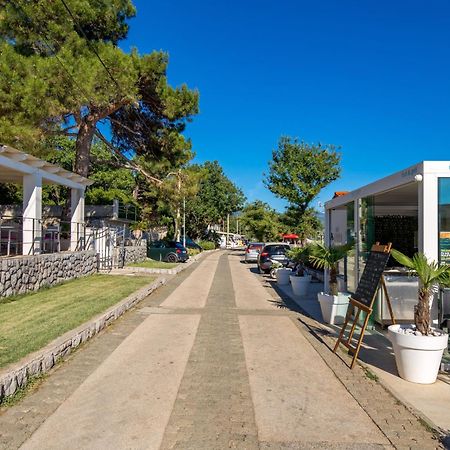 Rocky Beach Rooms Novi Vinodolski Kültér fotó