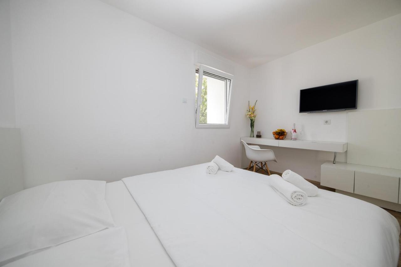 Rocky Beach Rooms Novi Vinodolski Kültér fotó