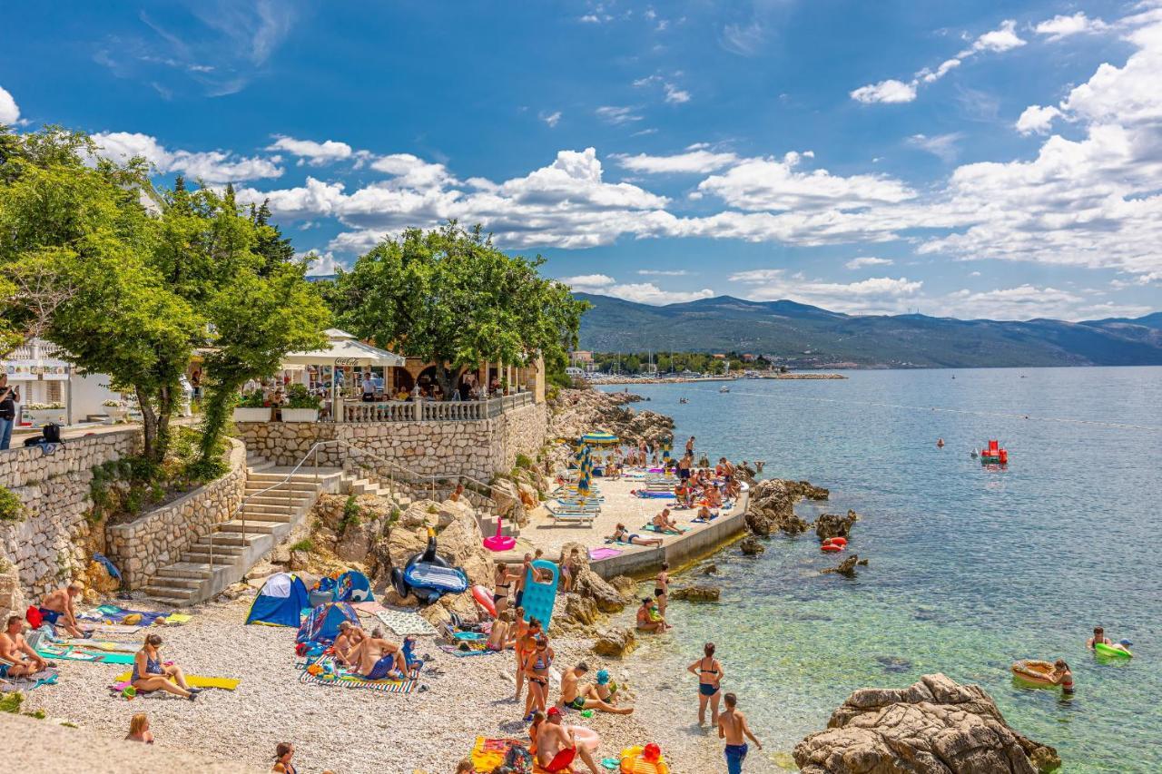 Rocky Beach Rooms Novi Vinodolski Kültér fotó