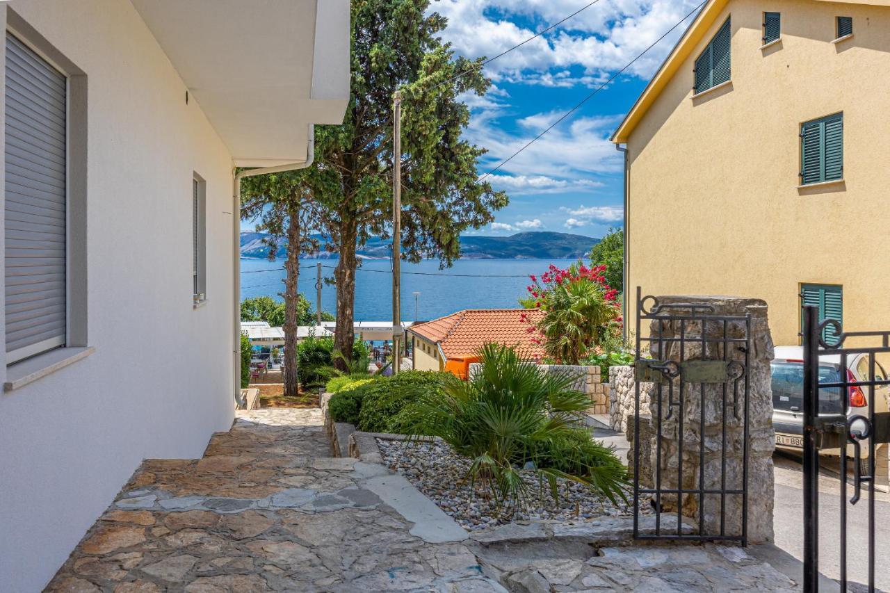 Rocky Beach Rooms Novi Vinodolski Kültér fotó
