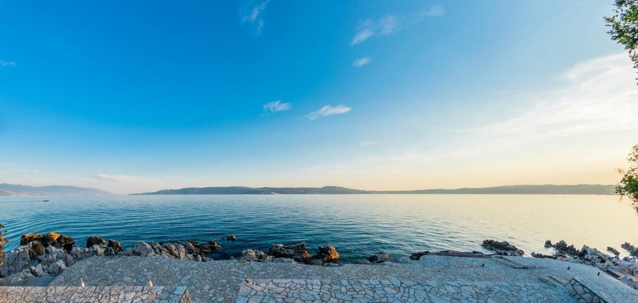 Rocky Beach Rooms Novi Vinodolski Kültér fotó